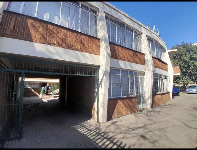1 BEDROOM FLAT FOR SALE IN VEREENIGING CENTRAL